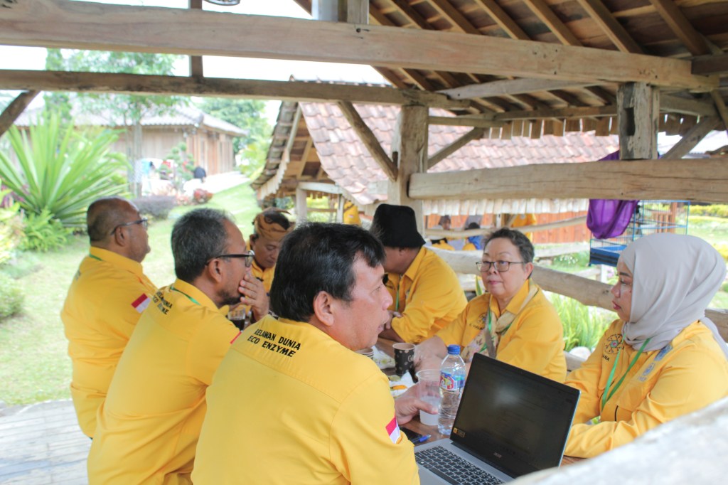 Rapat Yayasan Relawan Dunia Eco Enzyme tahun&nbsp;2024