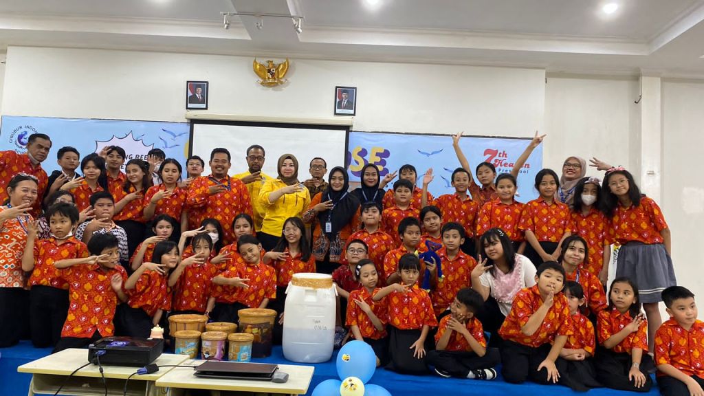 Eco Enzyme dan Manfaatnya : SD & SMP Sekolah Cibubur Indonesia