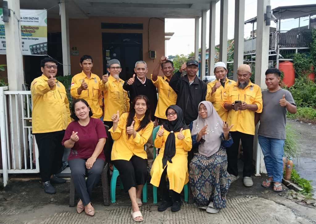RDEE Kaltim: Panen dan Pembuatan Classic Enzyme serta Eco Enzyme dilanjut dengan Halal Bihalal