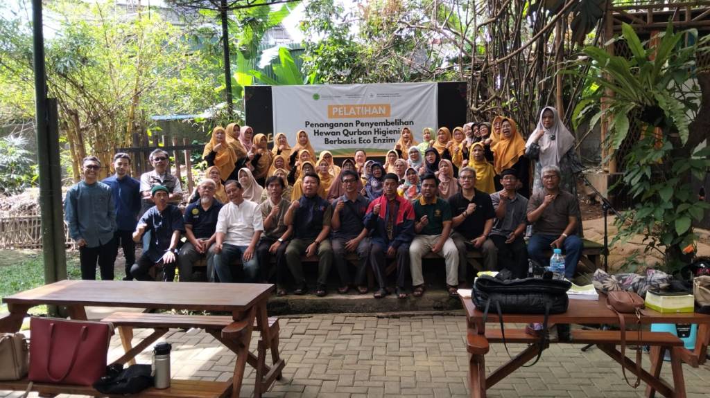RDEE Jawa Barat Gelar Pelatihan Penanganan Hewan Qurban Higienis Berbasis Eco Enzyme